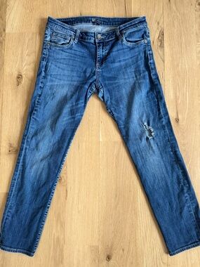 Kut from the Kloth Catherine Boyfriend Jeans Distressed Knee Size 6P